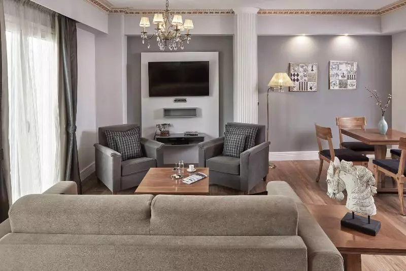 سوییت, Ava Hotel And Suites