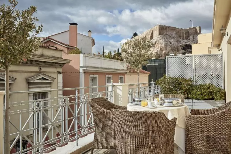 سوییت, Ava Hotel And Suites