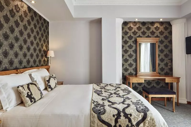 سوییت لوکس, Ava Hotel And Suites