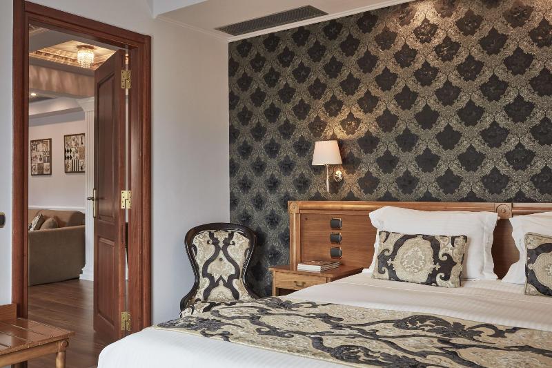 デラックススイート, Ava Hotel And Suites