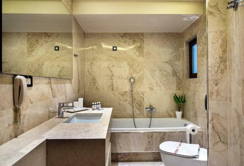 高级大房间, Civitel Akali