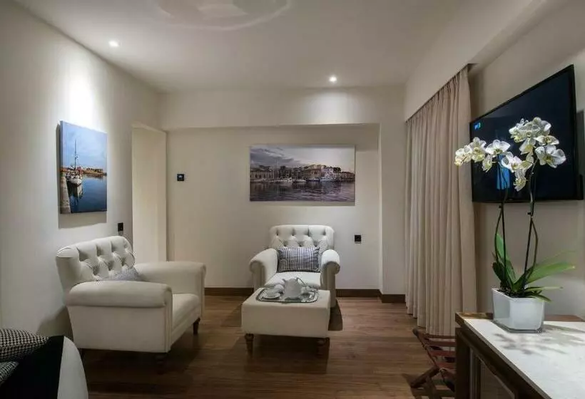 Junior Suite, Civitel Akali