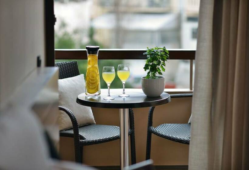 高级套房, Civitel Akali