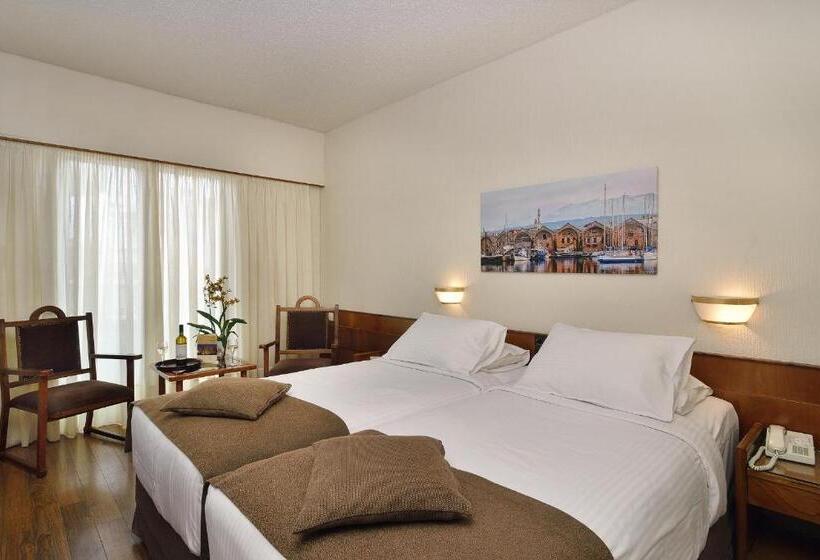 高级大房间, Civitel Akali