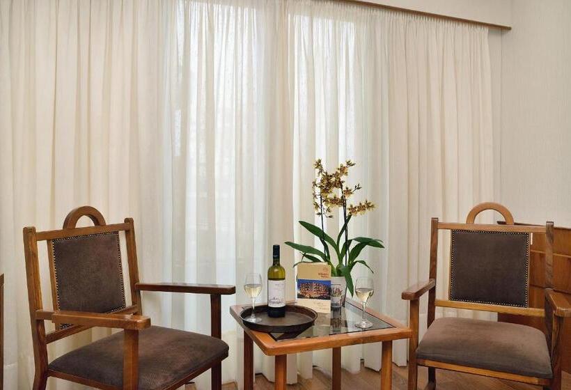 高级大房间, Civitel Akali