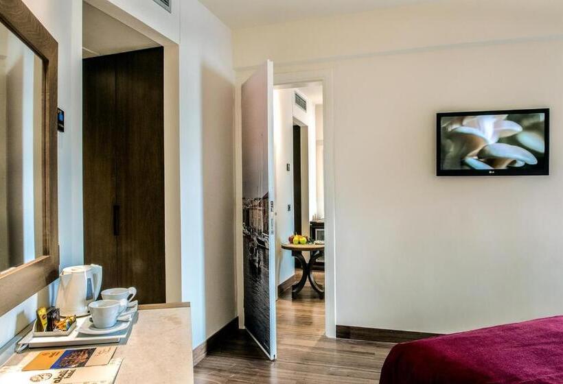 高级家庭房间, Civitel Akali