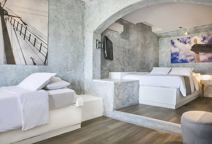 Habitació Triple Estàndard Vista Piscina, Ilio Maris