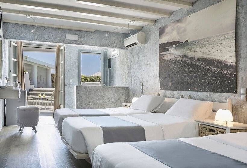 Habitació Triple Estàndard Vista Piscina, Ilio Maris