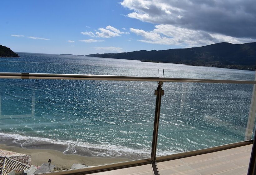 Трехместный Superior Вид на Море, New Aegli Resort