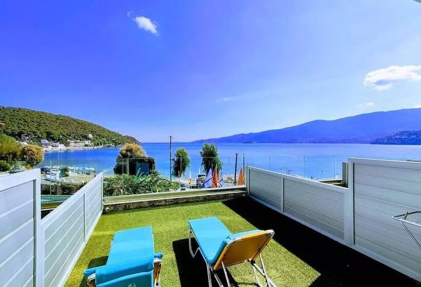 اتاق کلاسیک با چشم‌انداز دریا, New Aegli Resort