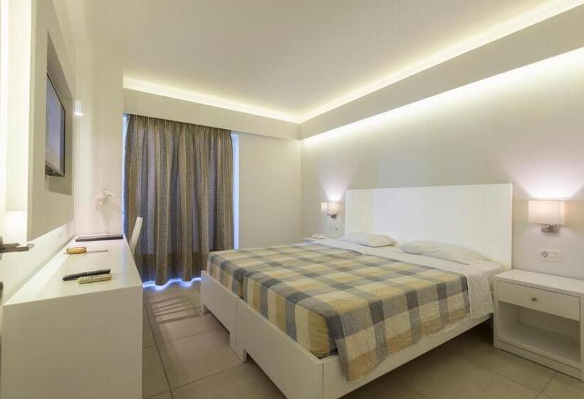 ファミリールーム, Sandy Beach