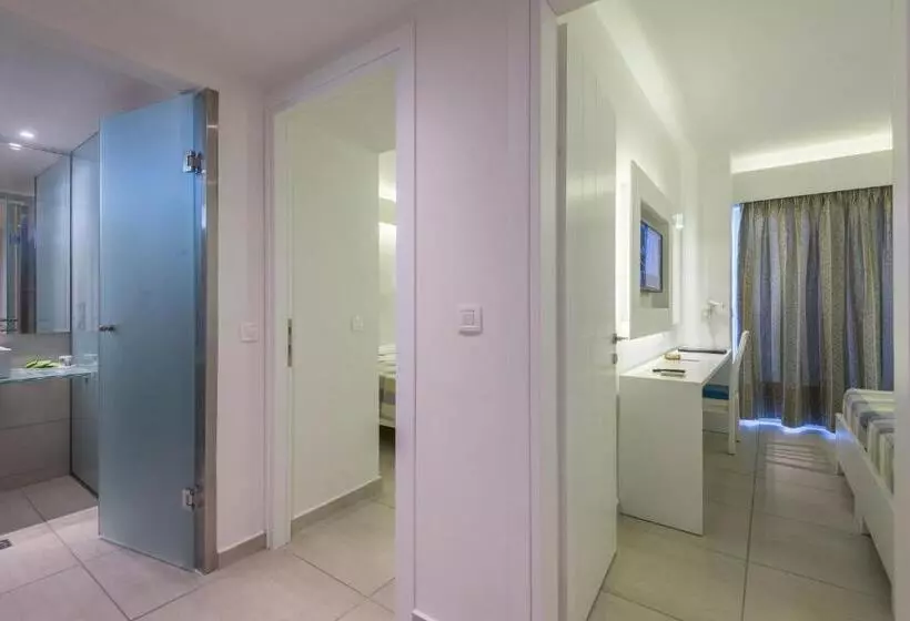 Quarto Familiar, Sandy Beach