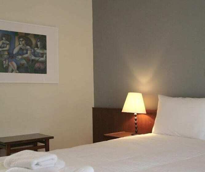 Номер Economy, Theoxenia