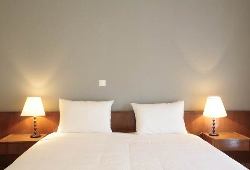 Номер Стандарт Вид на Море, Theoxenia