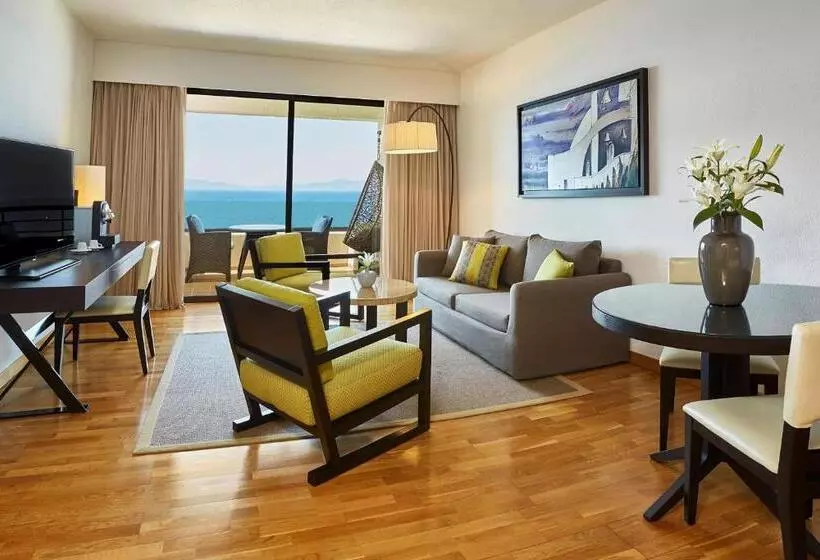 سوئیت با تخت بزرگ, Sheraton Rhodes Resort