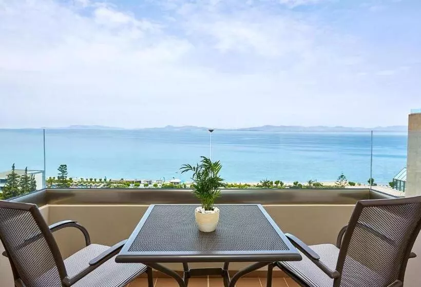 اتاق استاندارد با چشم‌انداز, Sheraton Rhodes Resort