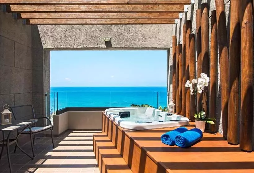 اتاق لوکس با تخت بزرگ, Sheraton Rhodes Resort