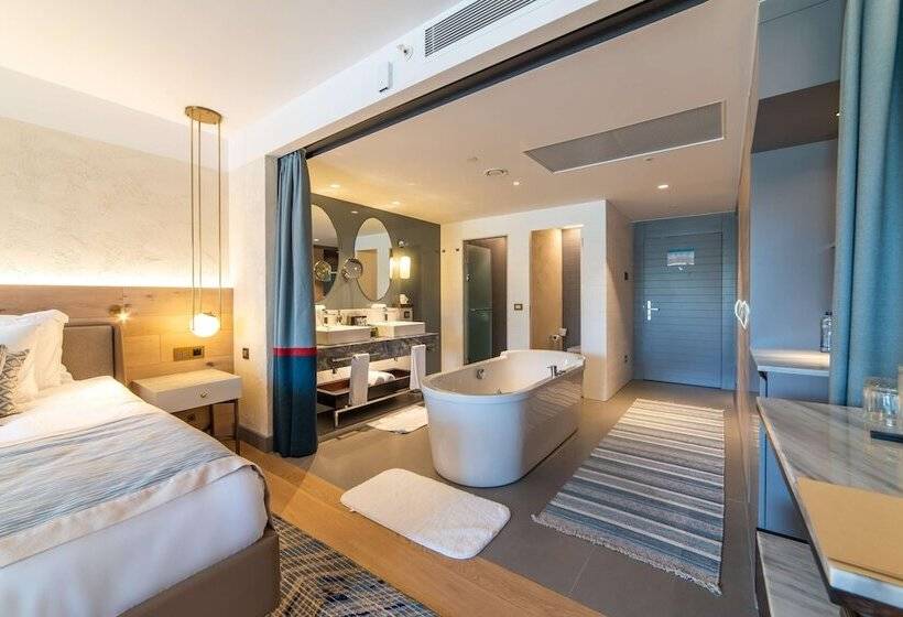 Номер Superior, Akra Fethiye The Residence Tui Blue Sensatori - Ultra All Inclusive - Adults Only