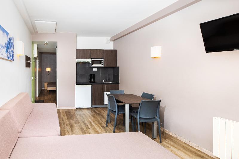 스탠다드 스튜디오, Sowell Residences Pierre Blanche