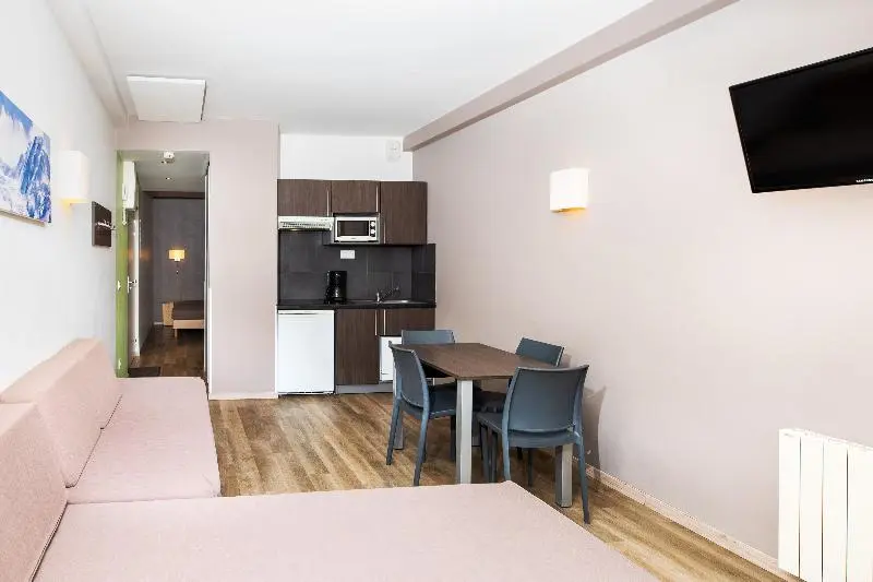 スタンダードスタジオ, Sowell Residences Pierre Blanche