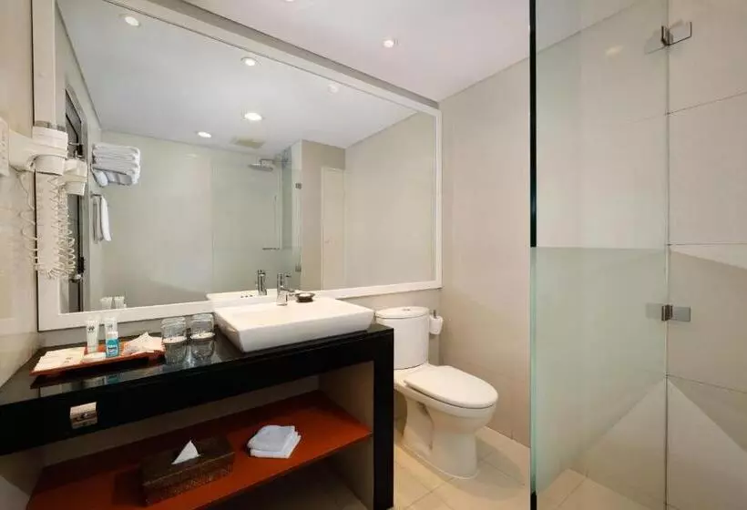 اتاق لوکس با چشم‌انداز باغ, Bali Dynasty Resort