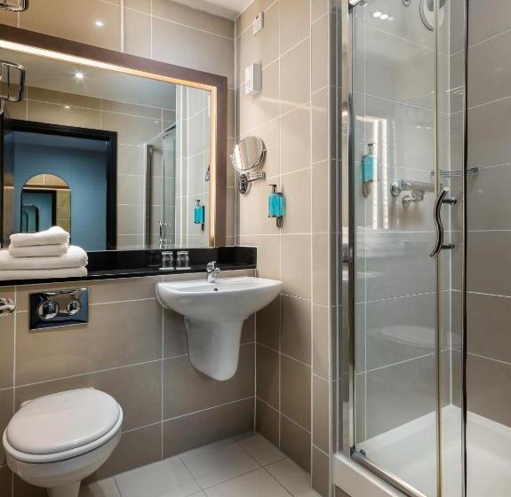 اتاق استاندارد چهار تخته, Academy Plaza