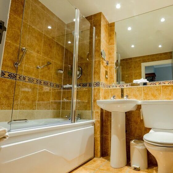 标准间, Drury Court