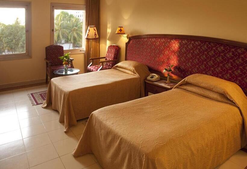 Quarto Estandar, Kalinga Ashok