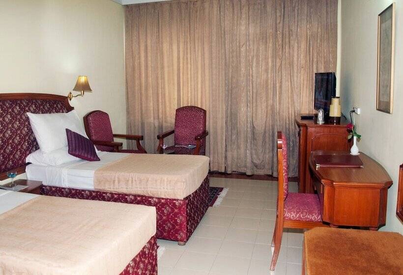 Quarto Estandar, Kalinga Ashok