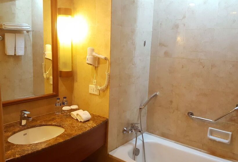 풀장 전망 디럭스 룸, Kuta Paradiso