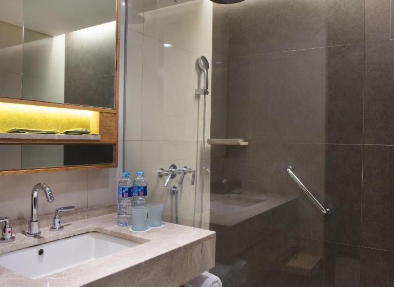 Pokój Club, Santika Premiere Slipi Jakarta