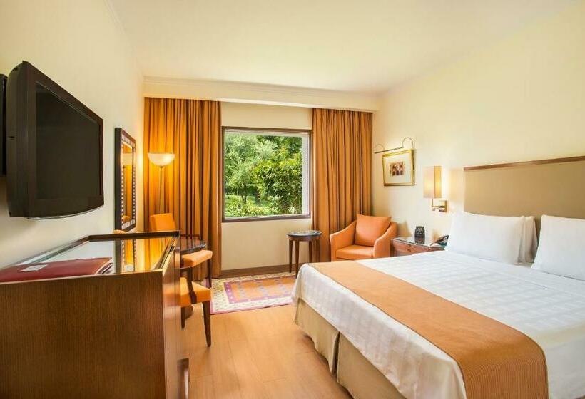 اتاق لوکس با چشمانداز باغ, Trident Agra