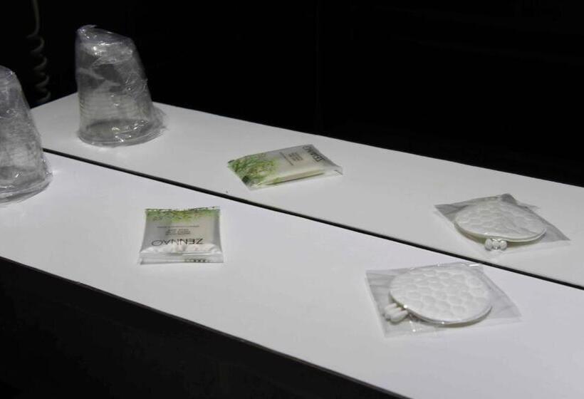 غرفة ديلوكس, Azur