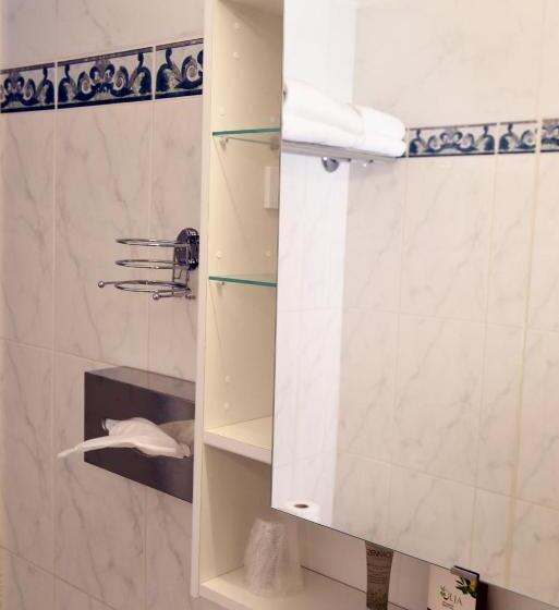 غرفة قياسية فردية, Azur