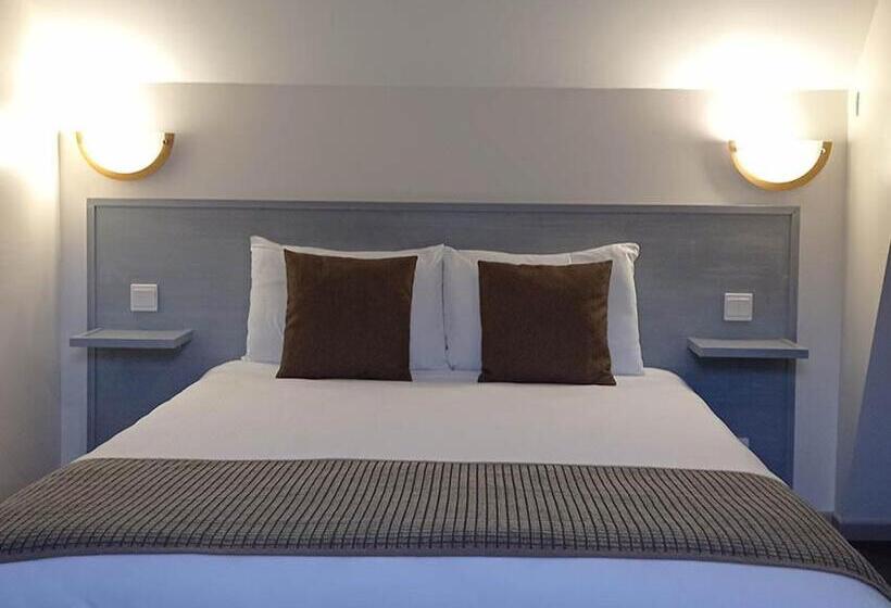 חדר סטנדרט לשלושה, Hôtel De La Gare