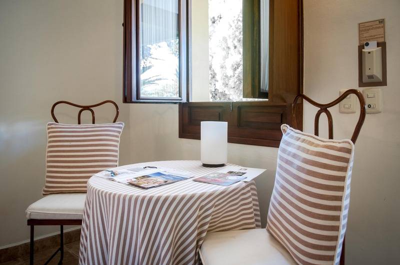 Номер Deluxe, Karlita Hotel Tegal