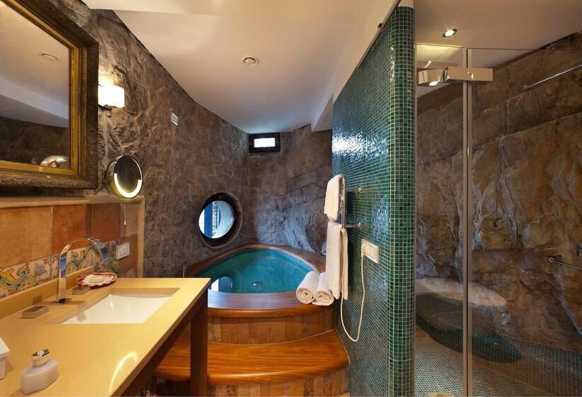 带海景的标准工作室, Capo La Gala Hotel&wellness