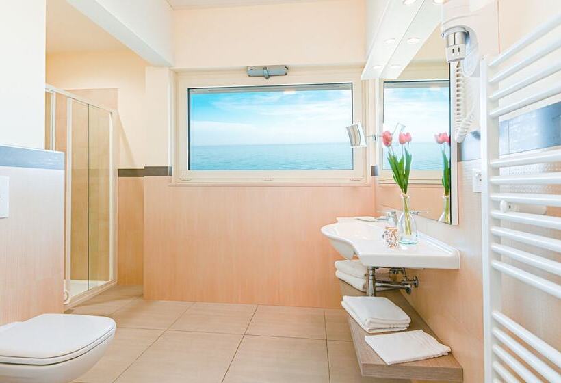 Triple Room Sea View, Adria