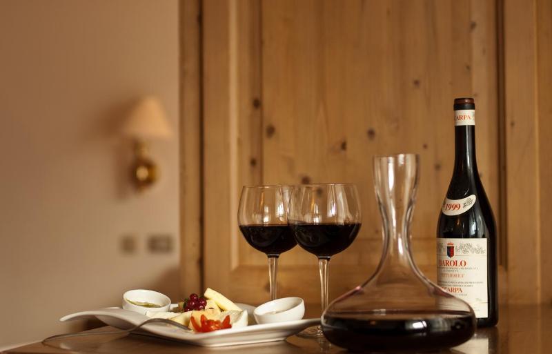 クラシックルーム, Alaska Cortina