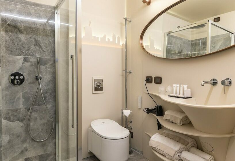 高级大房间, Ariston