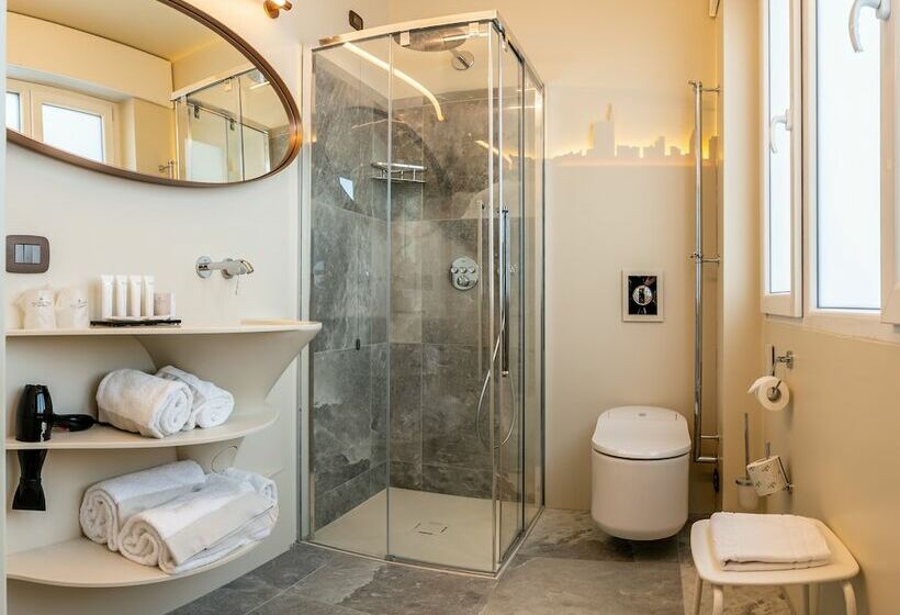 高级大房间, Ariston