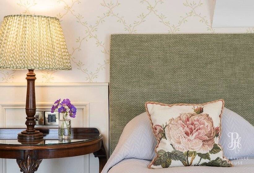 Номер Стандарт, Perryville House