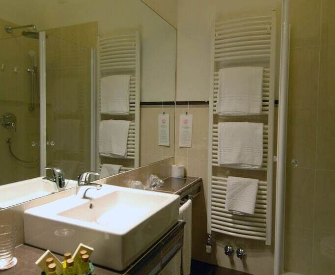 غرفة سوبيريور رباعية, G. Hotel Des Alpes