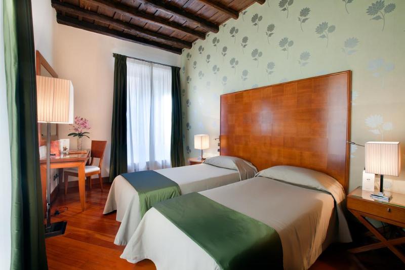 اتاق سوپریور, Delle Nazioni