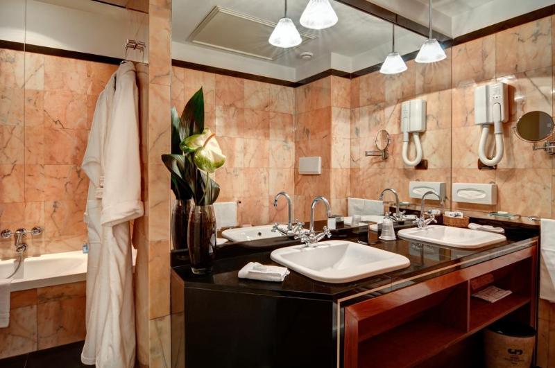 سوییت جونیور, Delle Nazioni