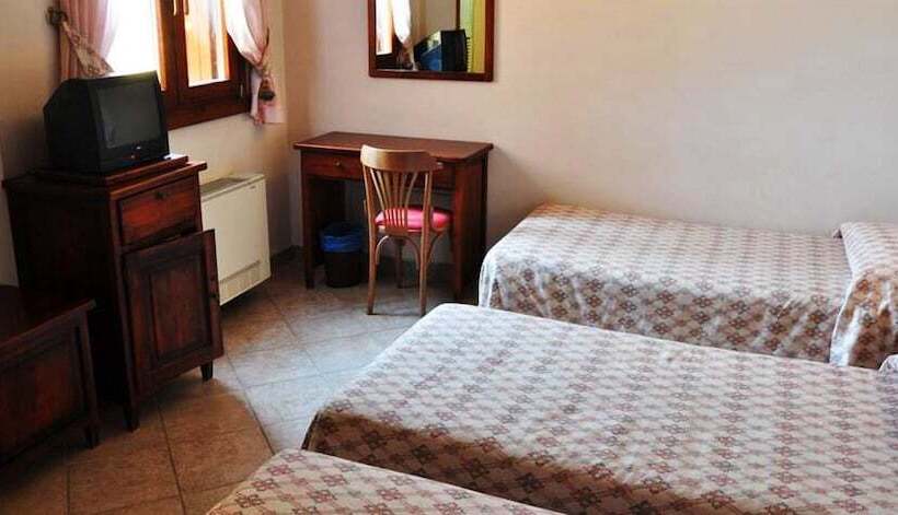 اتاق کلاسیک سه تخته, Leo