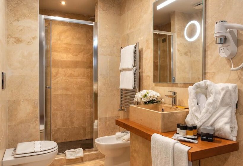 ハイドロマッサージバス付きジュニアスイート, The Code