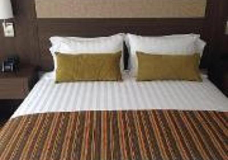 スーペリアールーム, The Code