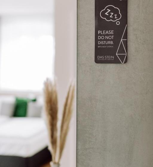 חדר סטנדרט יחיד, Das Stein