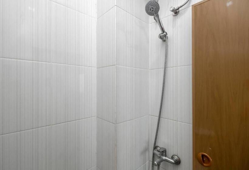 Номер Economy, Reddoorz Near Central Park Mall